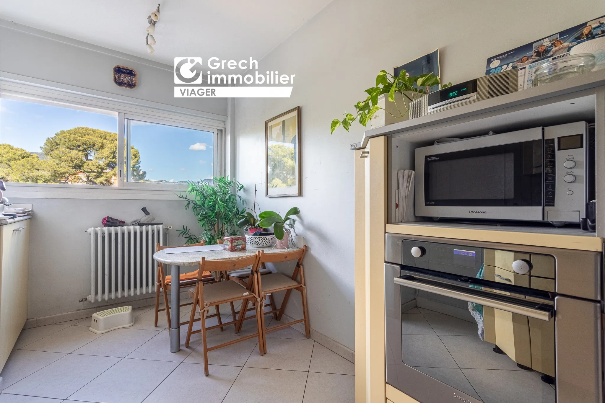 VIAGER OCCUPE - Grand T4 111 m² avec garage et cave à Toulon Petit Bois / Lamalgue 