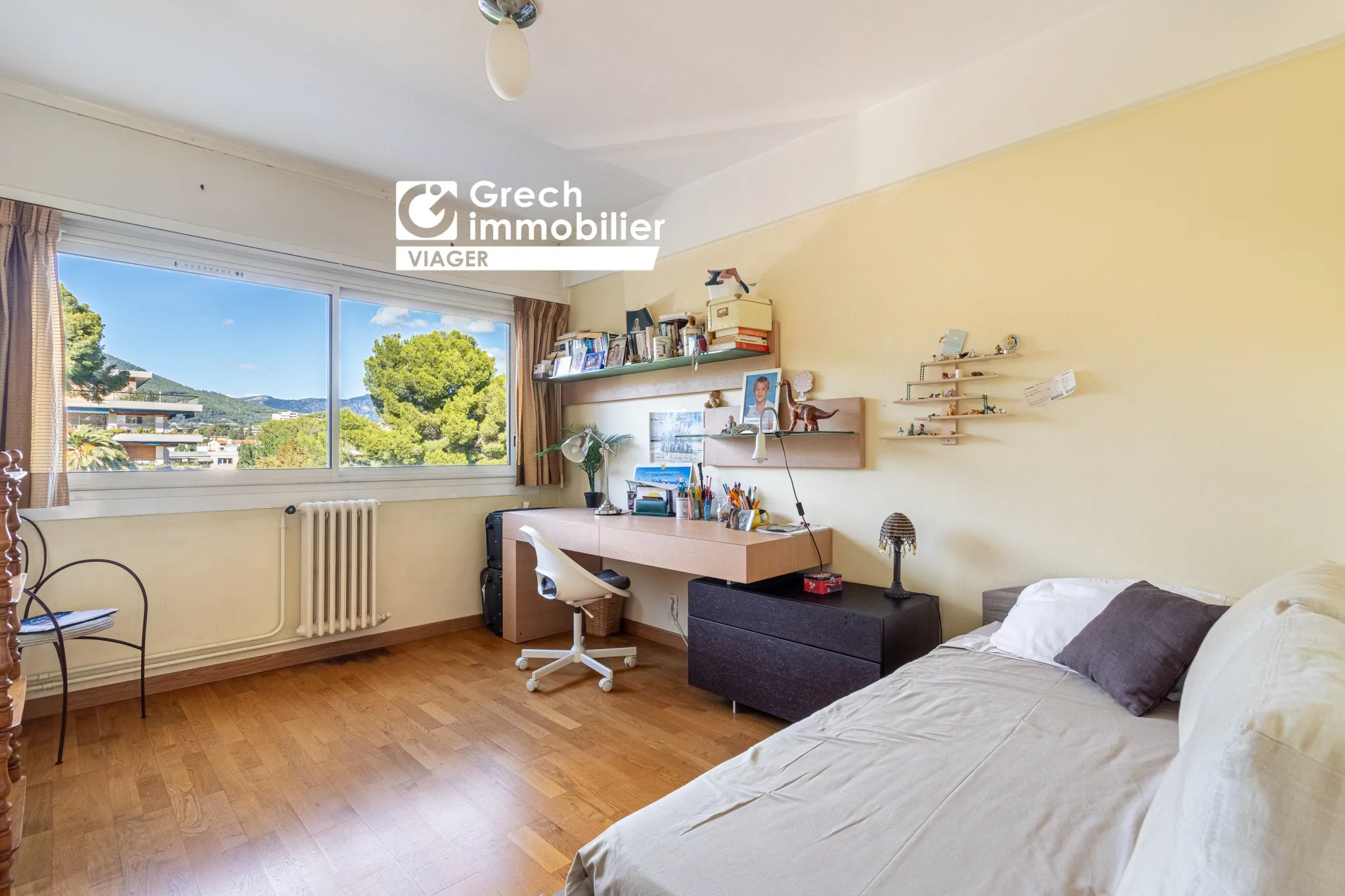 VIAGER OCCUPE - Grand T4 111 m² avec garage et cave à Toulon Petit Bois / Lamalgue 