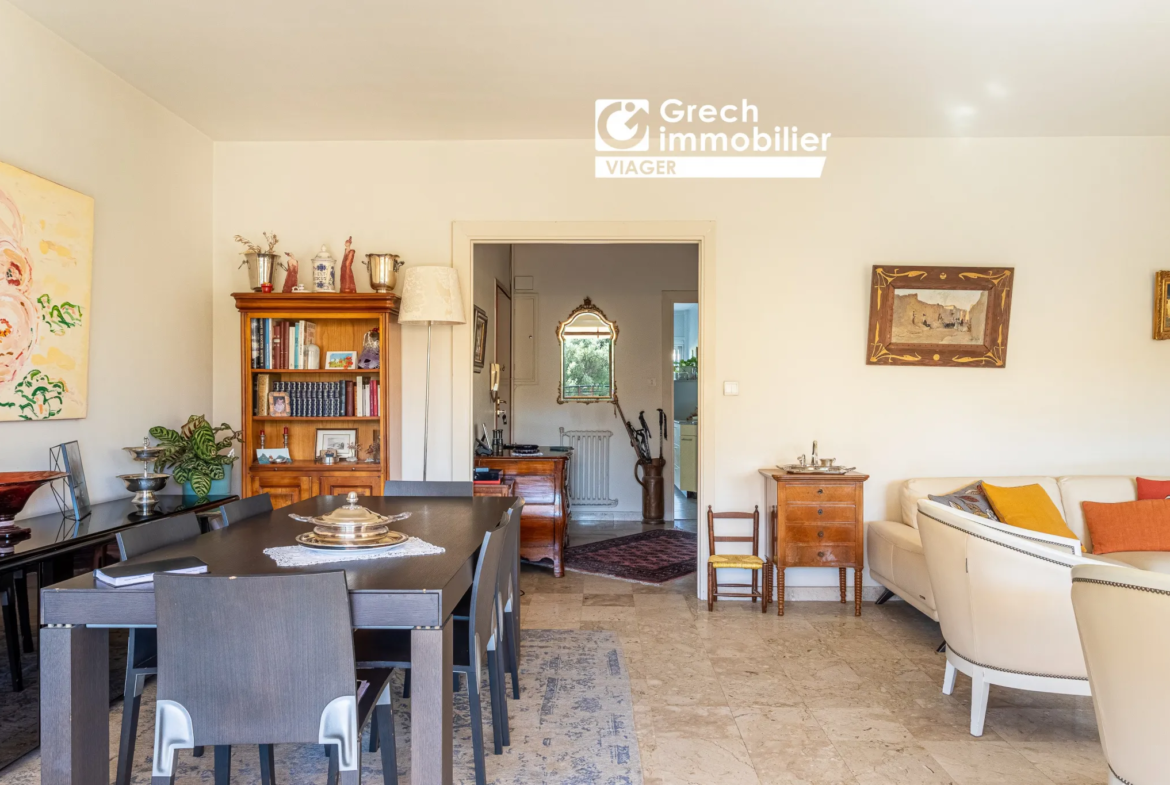 VIAGER OCCUPE - Grand T4 111 m² avec garage et cave à Toulon Petit Bois / Lamalgue 