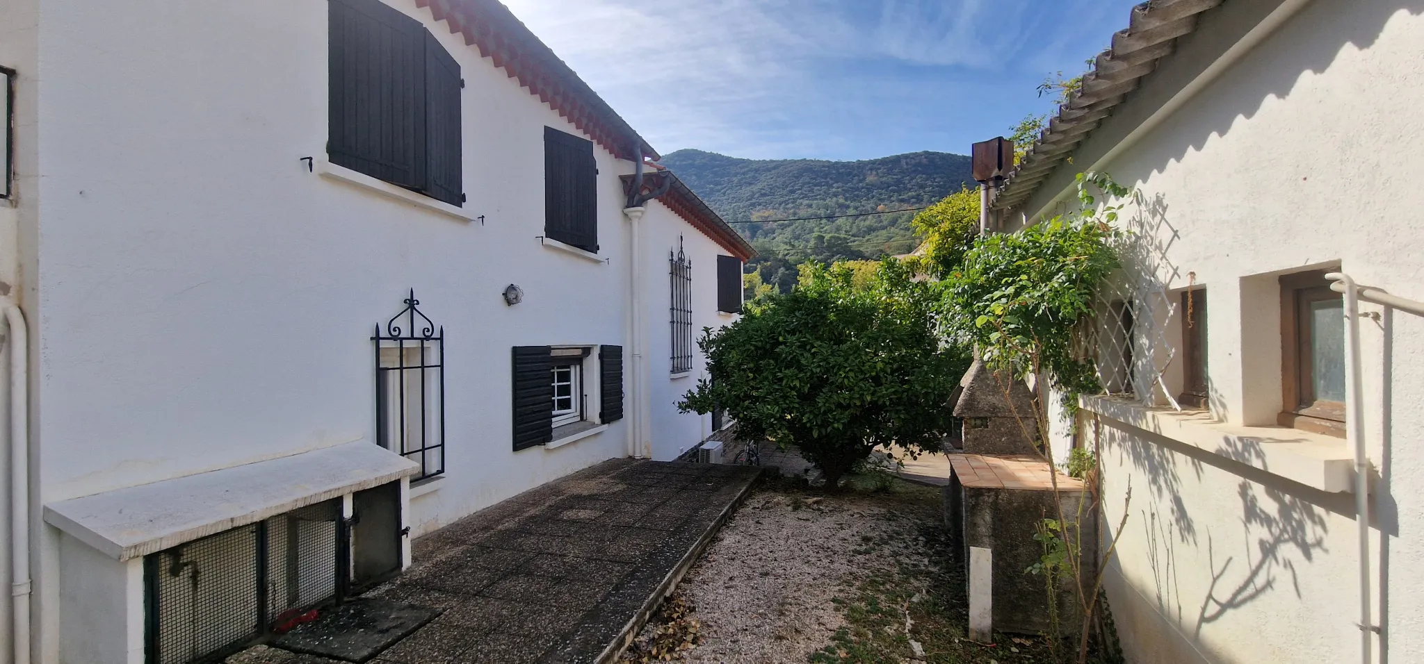 À vendre : Maison 4 faces de type F6 à Amélie-les-Bains 