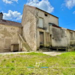 Grande maison à rénover à Til Chatel, 20 min de Dijon Nord