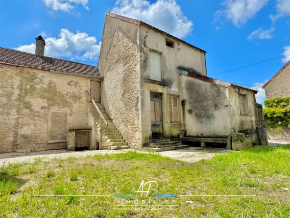 Grande maison à rénover à Til Chatel, 20 min de Dijon Nord