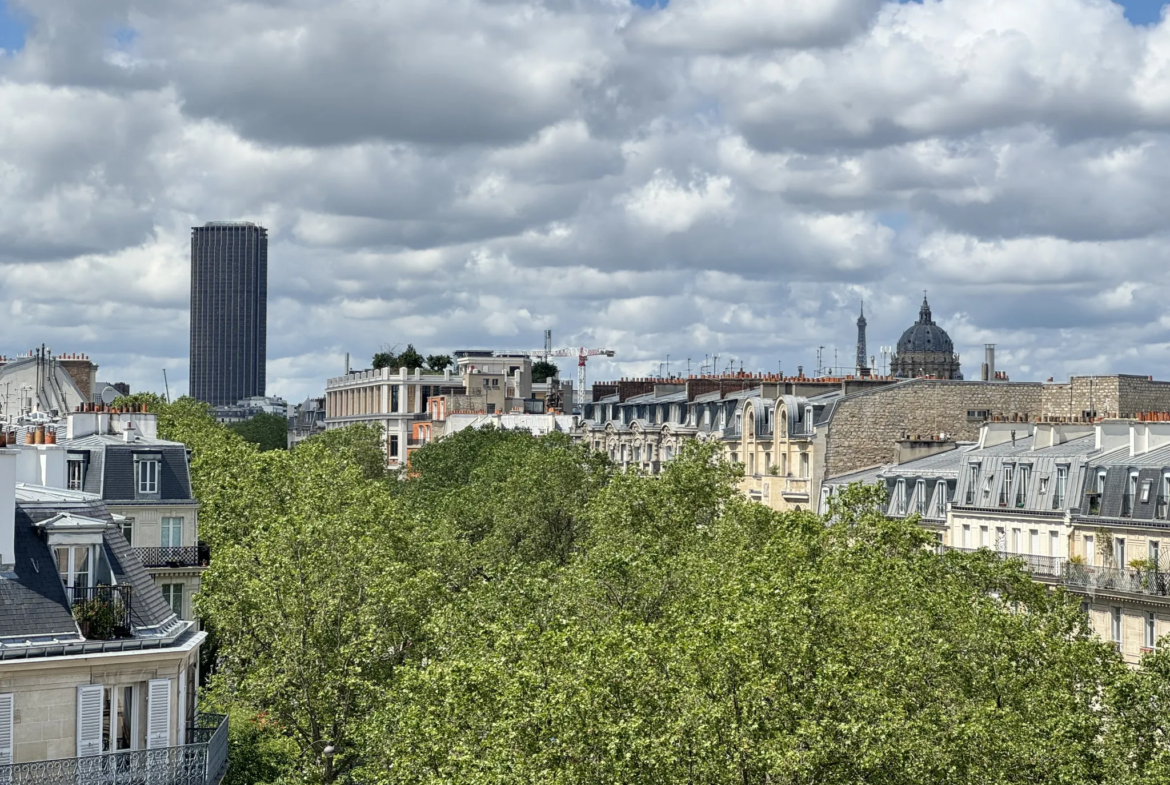 Studette rénovée avec vue à Paris - Gobelins 