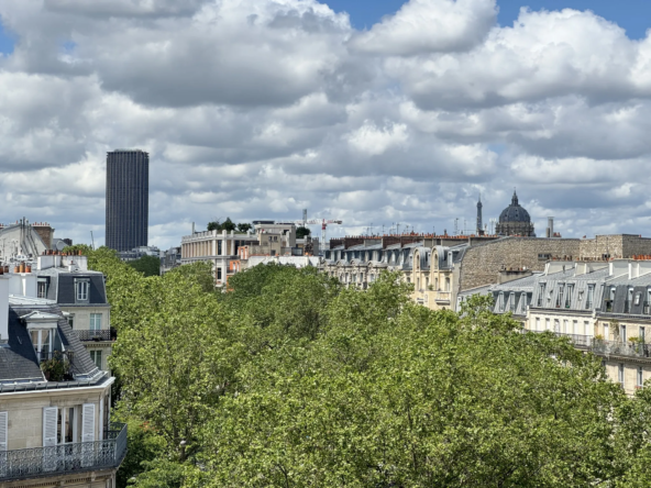 Studette rénovée avec vue à Paris - Gobelins