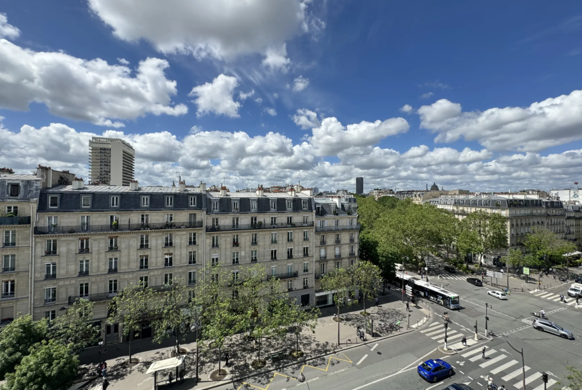 Studette rénovée avec vue à Paris - Gobelins 