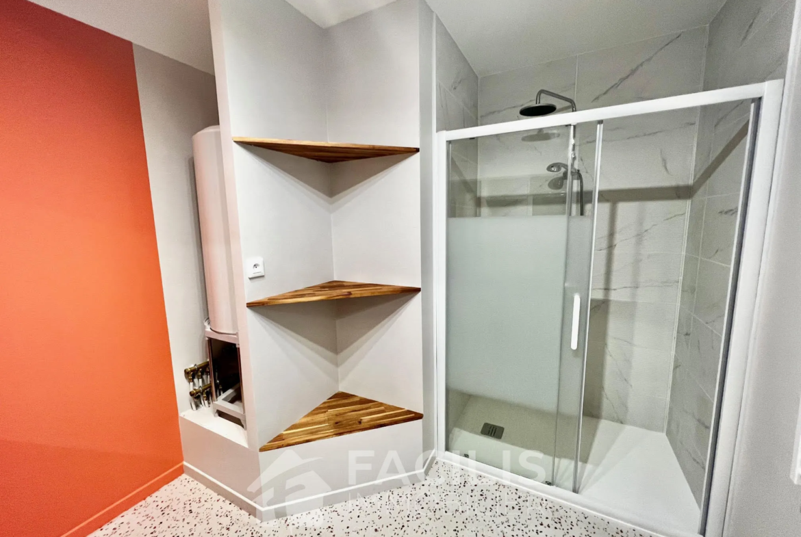 BEL APPARTEMENT 89m² RENOVÉ EN 2023 AVEC BALCON À POITIERS 