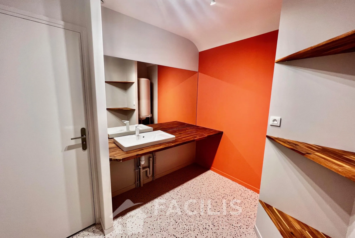 BEL APPARTEMENT 89m² RENOVÉ EN 2023 AVEC BALCON À POITIERS 