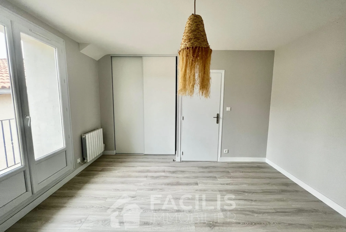 BEL APPARTEMENT 89m² RENOVÉ EN 2023 AVEC BALCON À POITIERS 