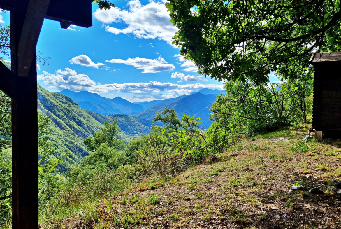 Terrain de Loisir avec Cabanons aux Adrets, Proche de Belvédère 