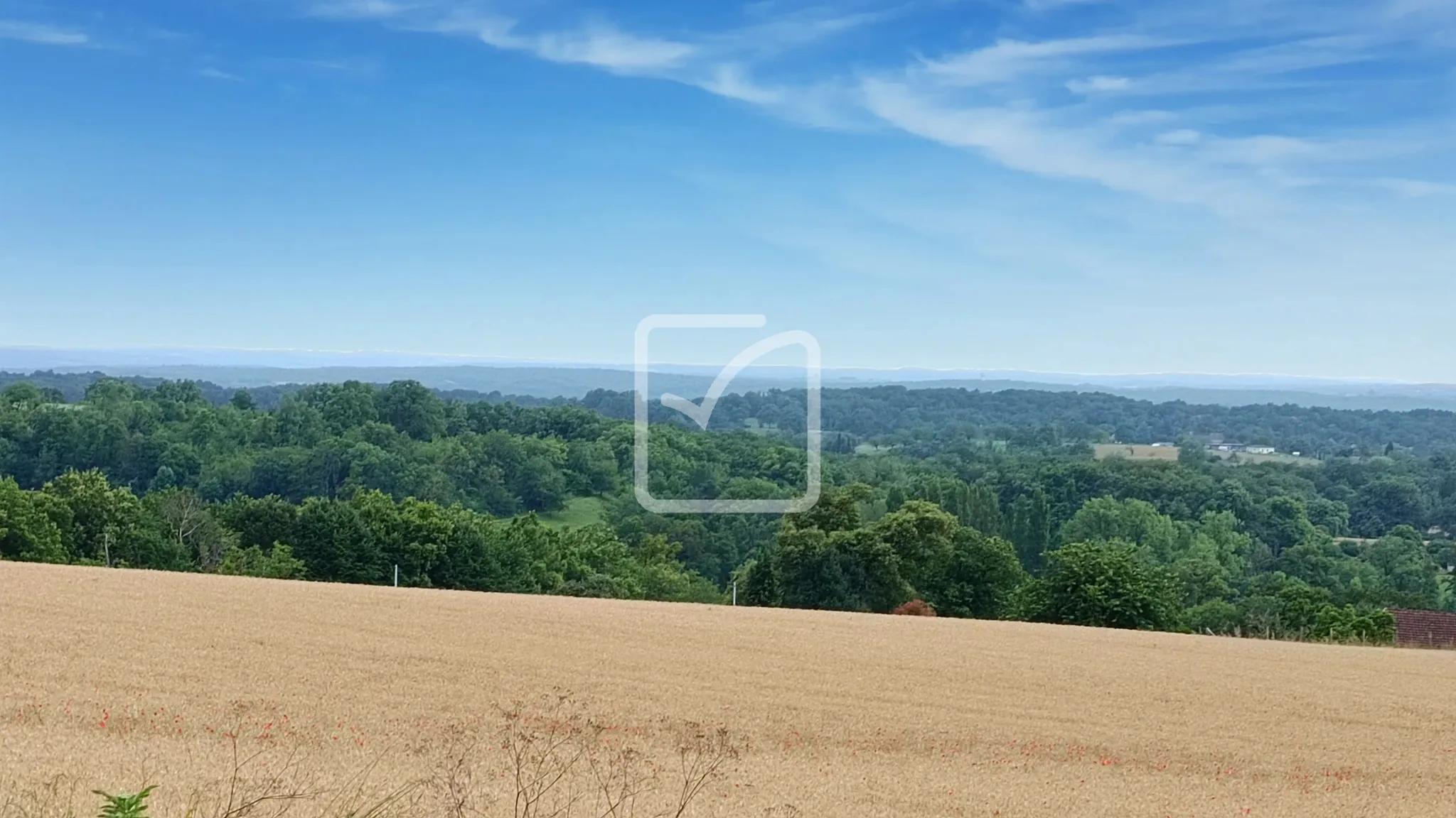 Terrain plat et vue ouverte à vendre à St Sulpice d'Excideuil 