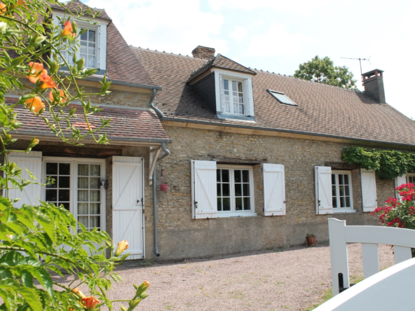 Maison spacieuse à Croisy avec vue dégagée sur 1570 m²