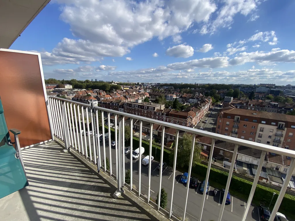 Appartement T3 avec garage et balcon à Lille Canteleu 