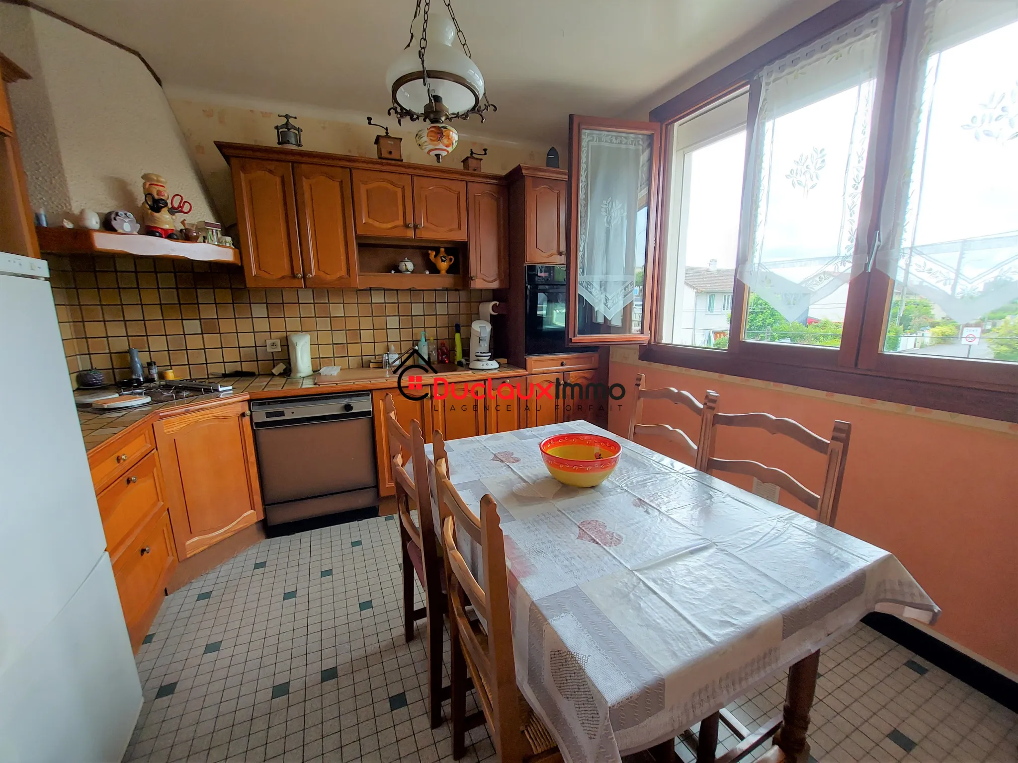 Maison 4 chambres à vendre à AURILLAC avec jardin 