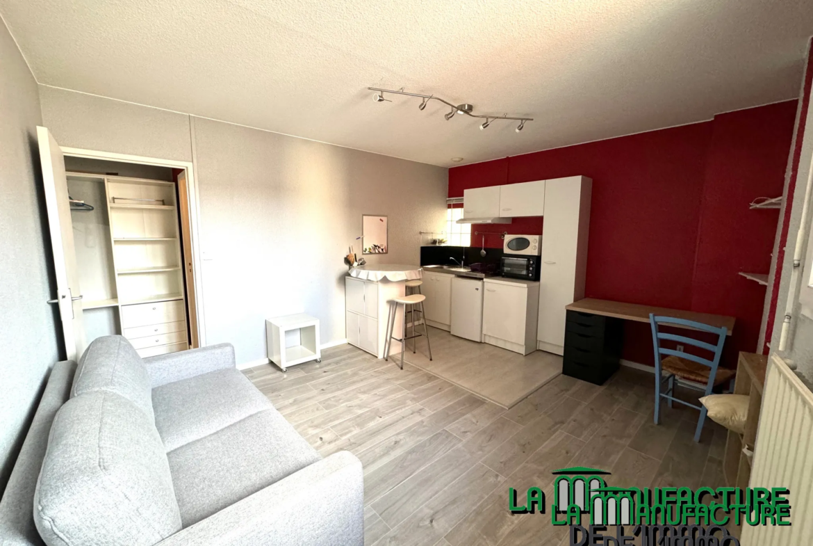 À vendre : Studio entièrement meublé à Saint-Étienne 