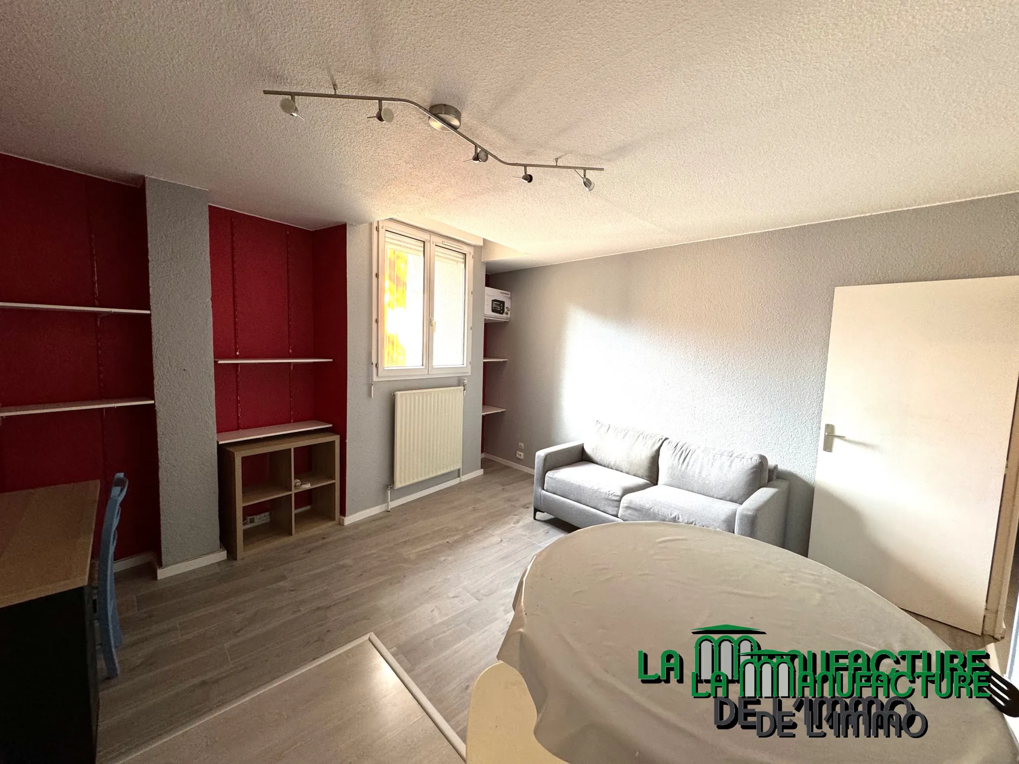 À vendre : Studio entièrement meublé à Saint-Étienne 