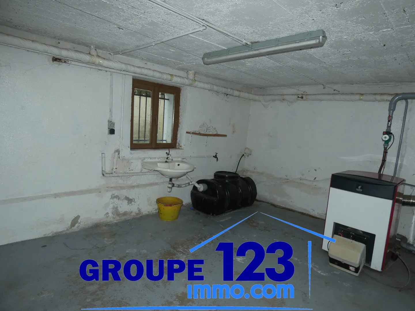 Maison spacieuse de 3 chambres à Esnon à vendre 