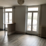 Appartement F3 à Châtel-Guyon dans un Immeuble de Caractère