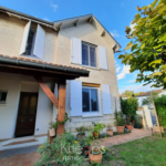 Maison mitoyenne à vendre à La Réole avec garage et jardin