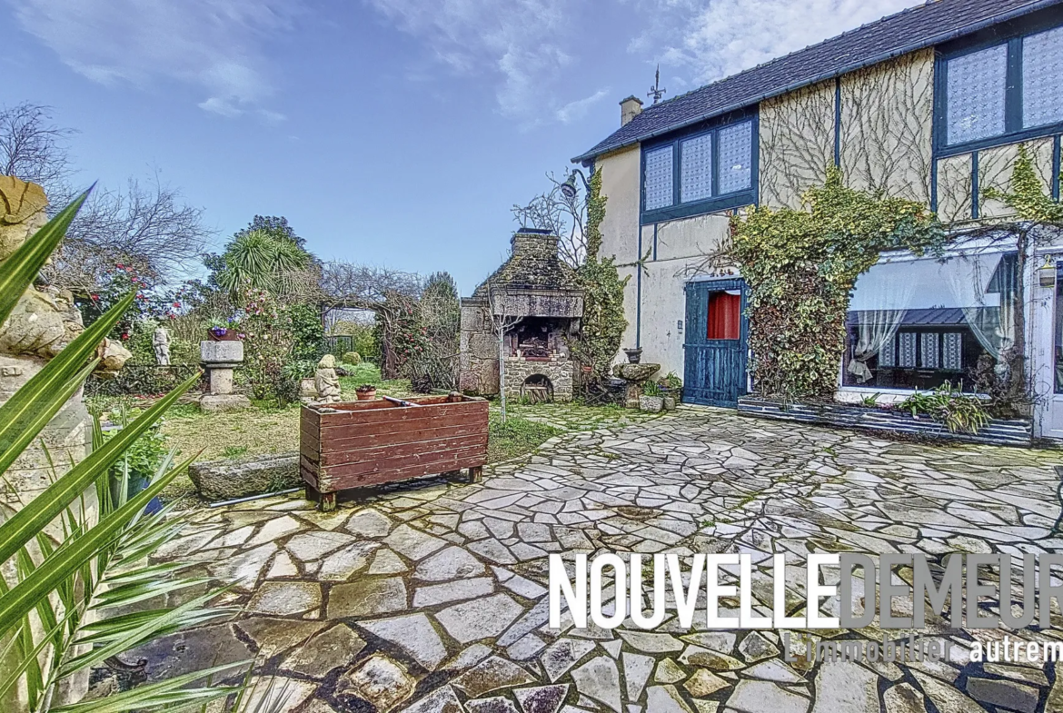 Maison 3 chambres 185m2 avec dépendances et jardin à Pleine-Fougères 