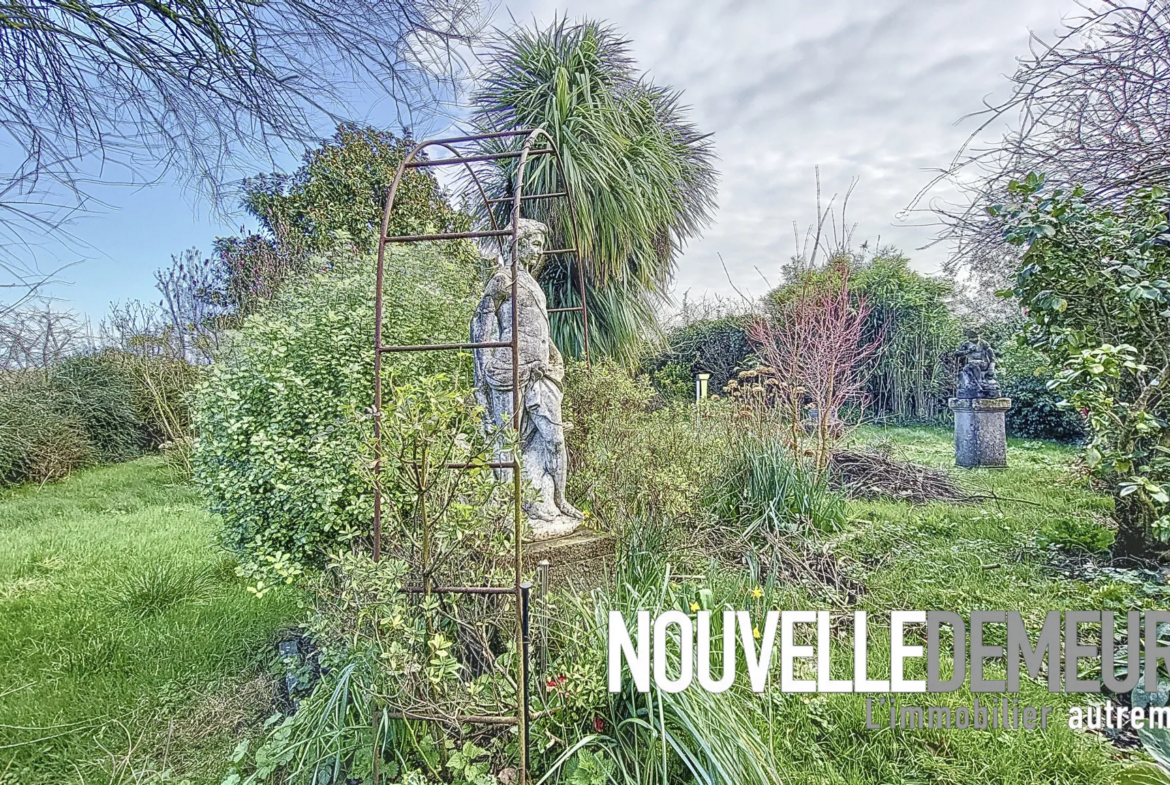 Maison 3 chambres 185m2 avec dépendances et jardin à Pleine-Fougères 