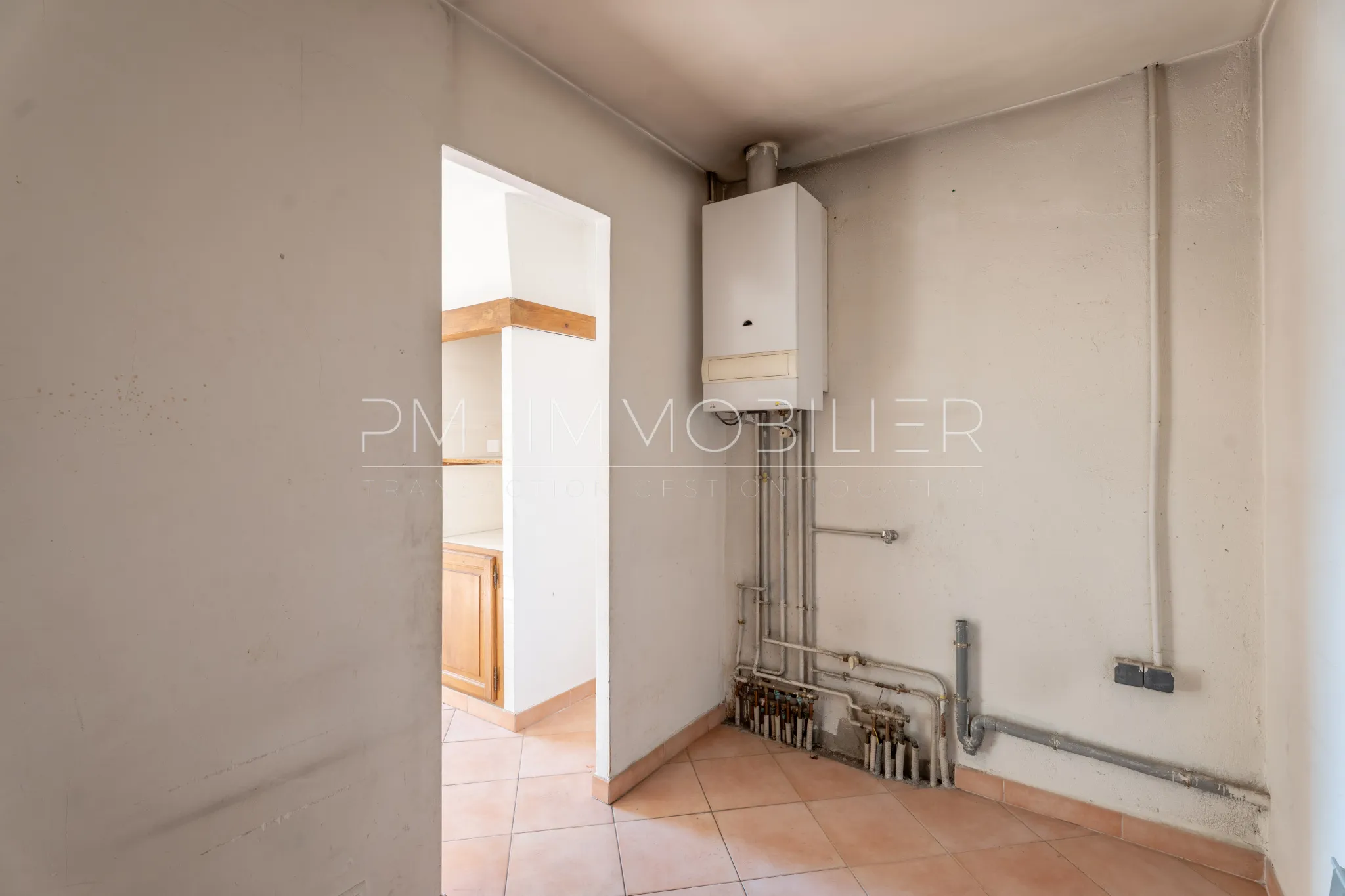 Immeuble à vendre à Saint Just, Marseille - 229 000 € 