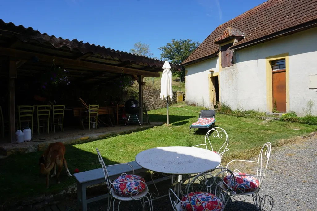 Propriété avec étang à 20 minutes de Paray-le-Monial 