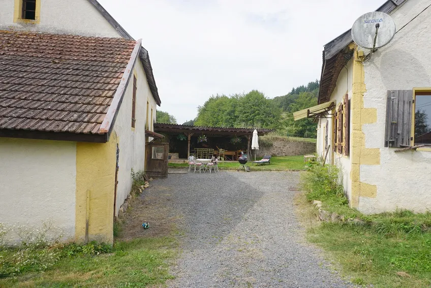 Propriété avec étang à 20 minutes de Paray-le-Monial 