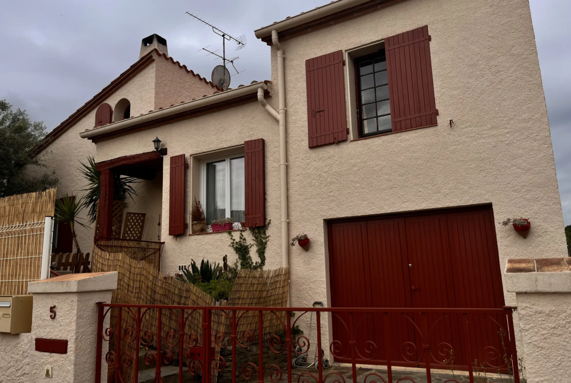 Maison à vendre à Ceret - 5 chambres avec jardin et garage 