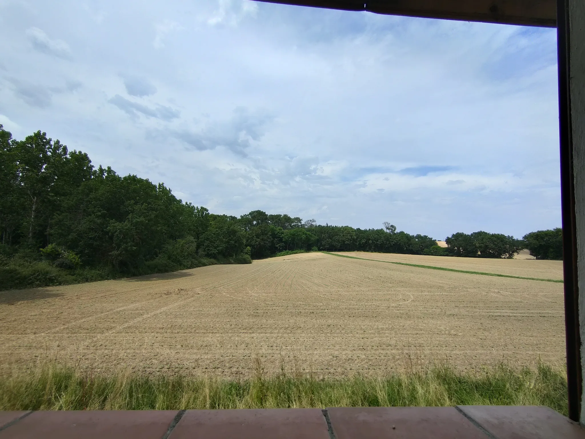 Maison familiale à vendre à Grignols avec jardin et terrasse 