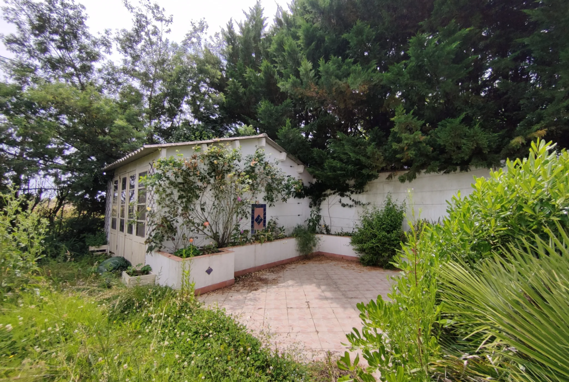 Maison familiale à vendre à Grignols avec jardin et terrasse 