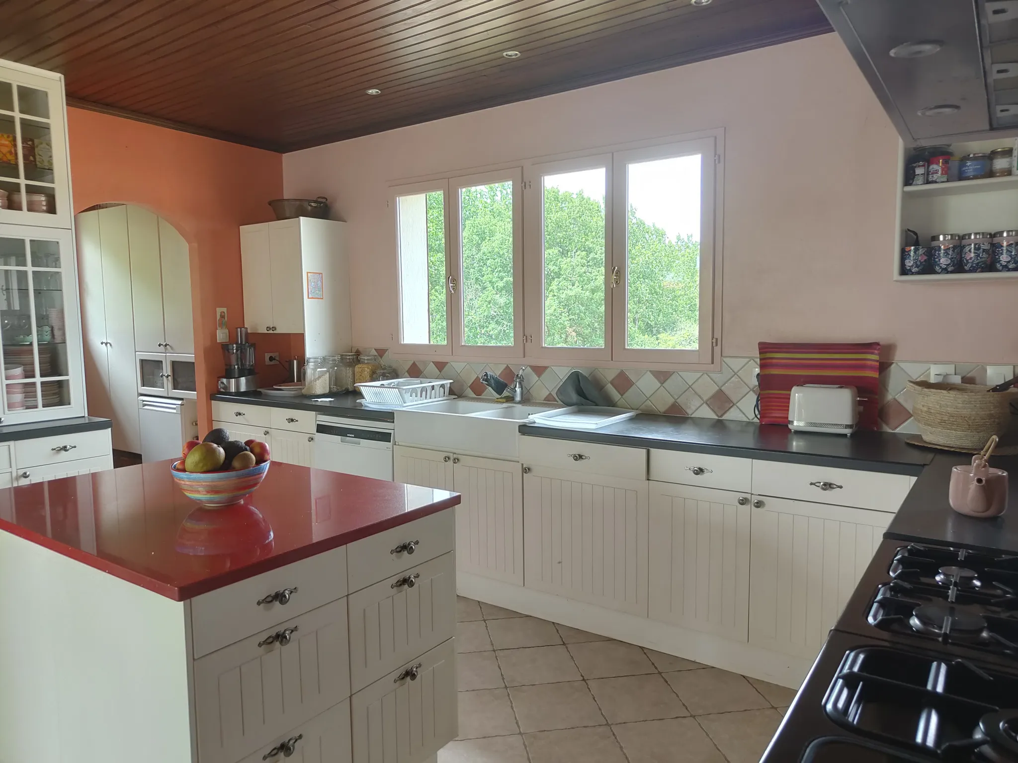 Maison familiale à vendre à Grignols avec jardin et terrasse 