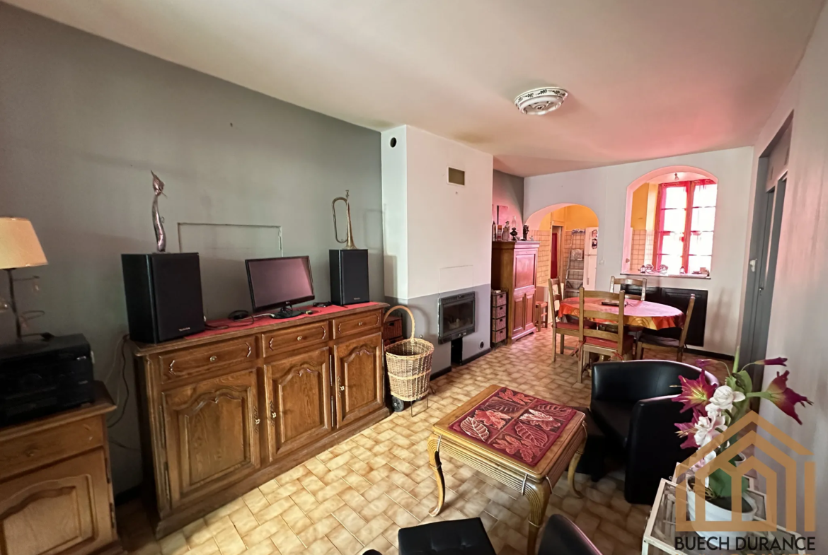 À Vendre : Appartement Spacieux à Aspres-sur-Buëch (Hautes-Alpes) 