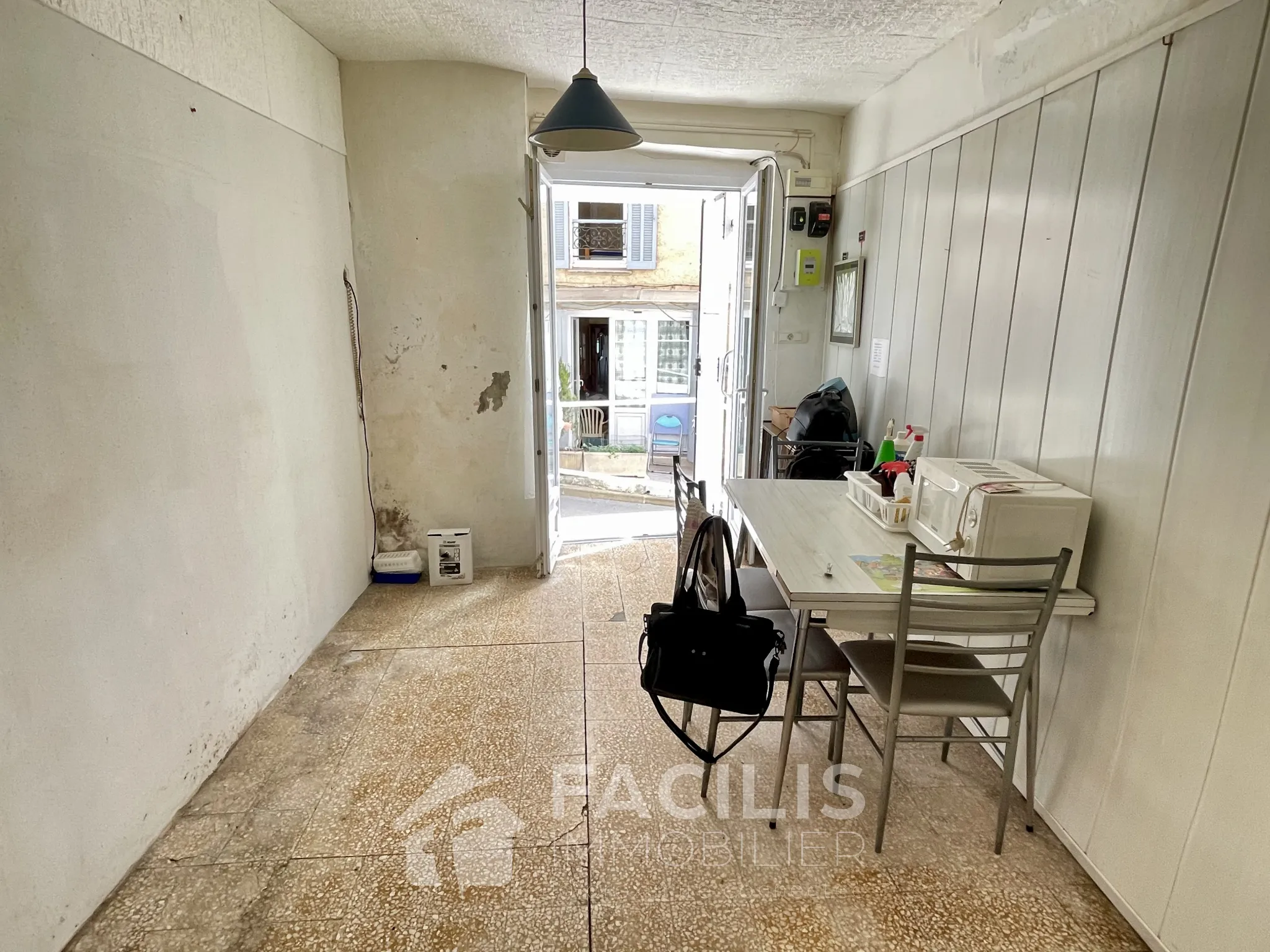 Appartement T2 à rénover à Valensole (04210) 