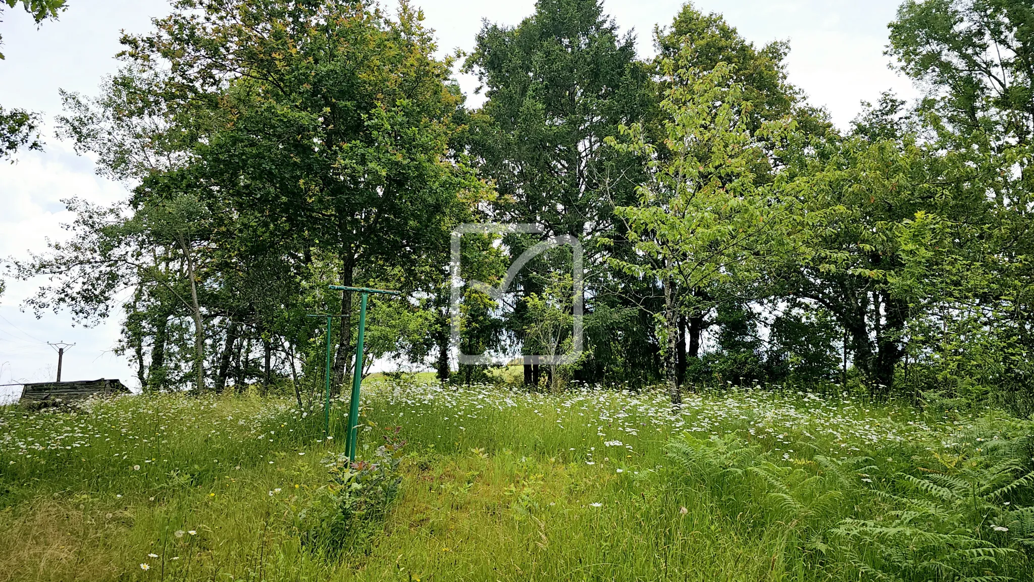 Maison de plain-pied à vendre à Yssandon avec vue imprenable 