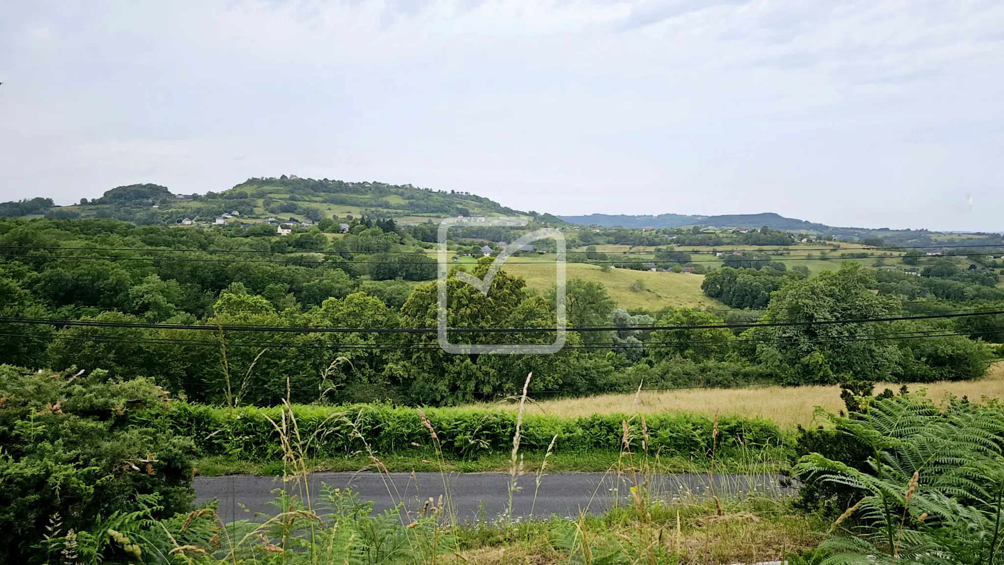 Maison de plain-pied à vendre à Yssandon avec vue imprenable 