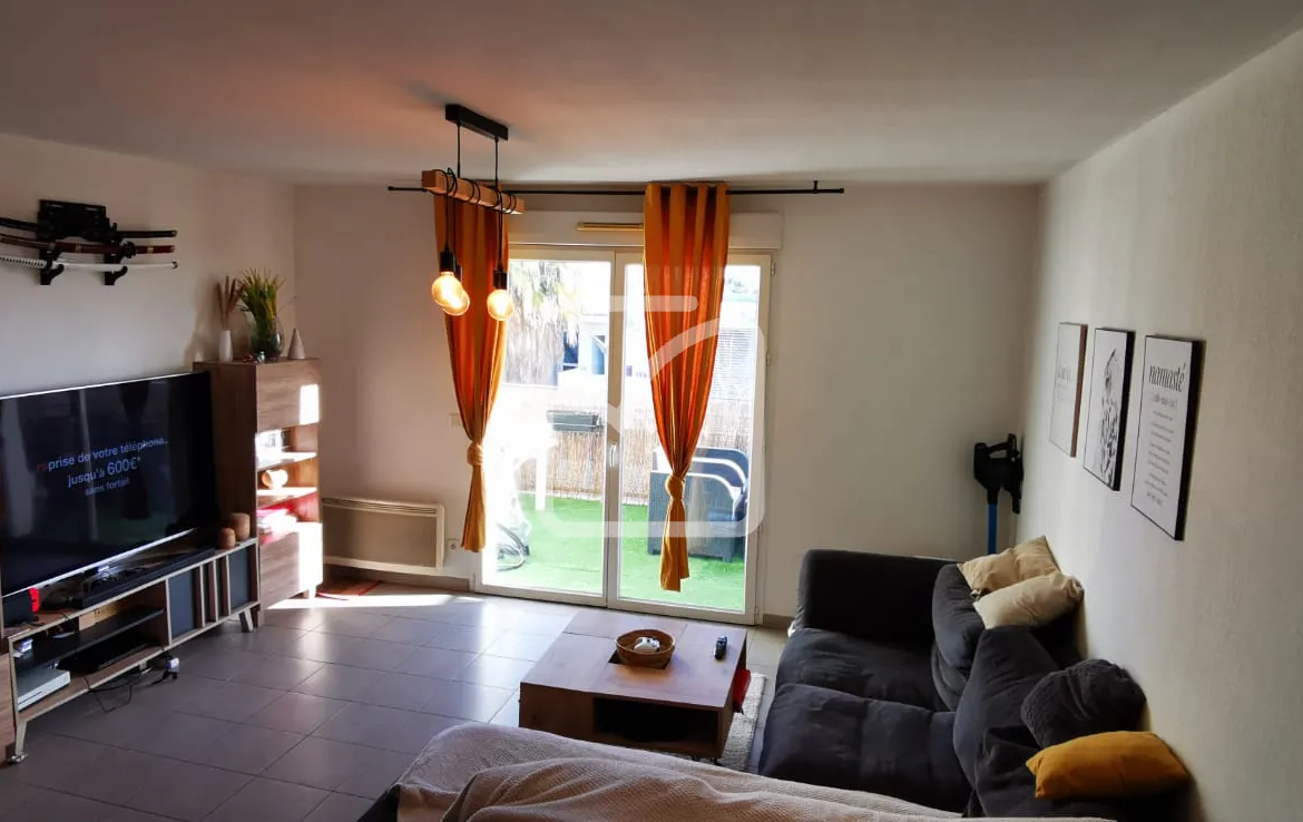 Joli appartement récent à Béziers avec loggia et parking 