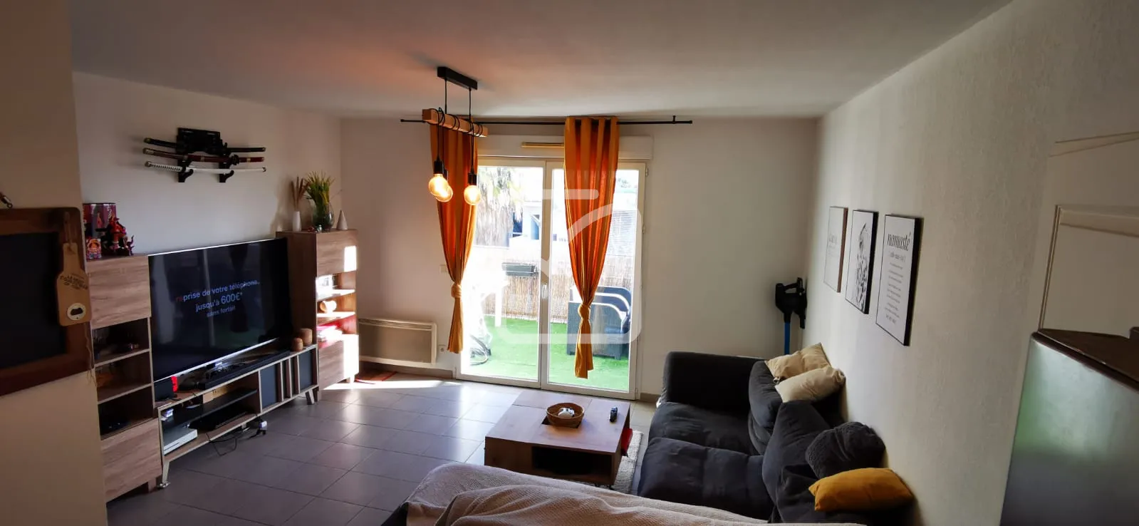 Joli appartement récent à Béziers avec loggia et parking 