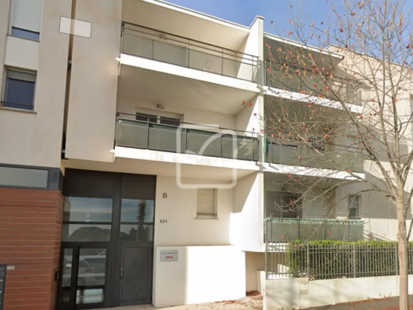 Joli appartement récent à Béziers avec loggia et parking