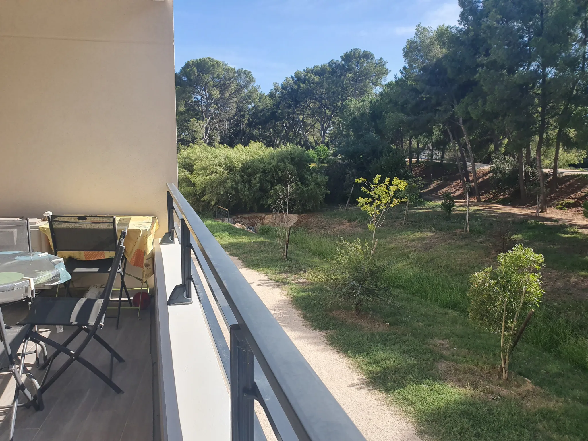 T2 standing avec terrasse et parking à La Londe-les-Maures 