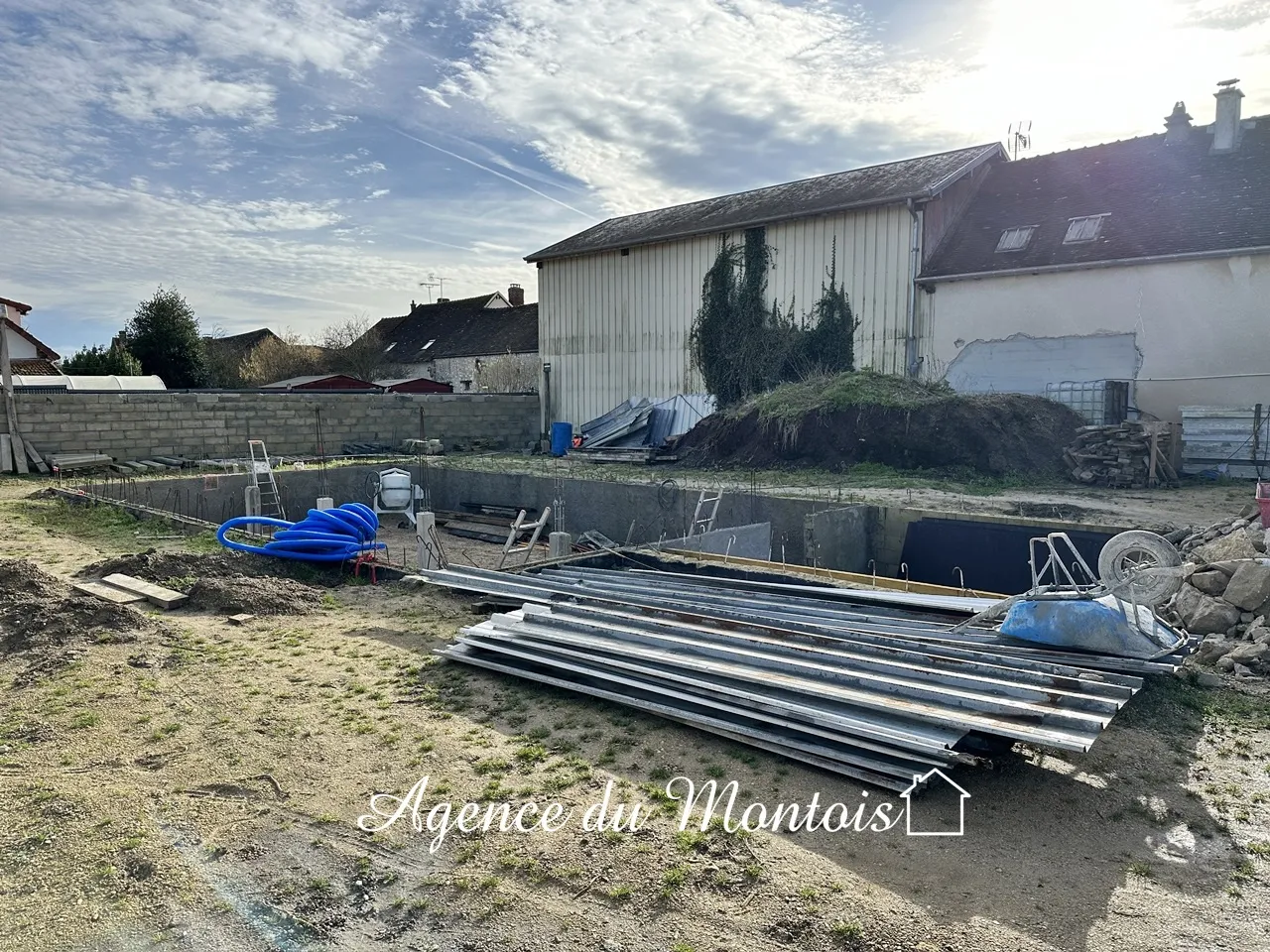 Terrain constructible à Donnemarie Dontilly de 552 m² à vendre 