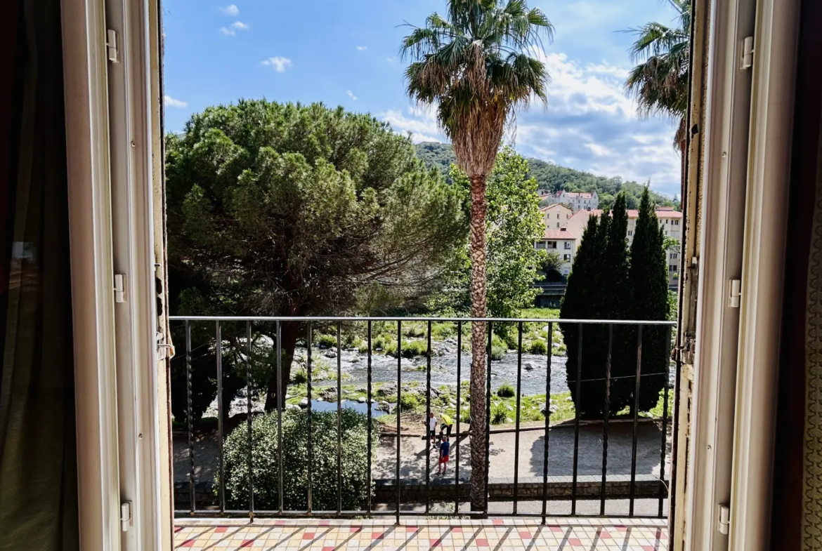 Charmant Appartement F2 avec Balcon à Amélie-les-Bains 