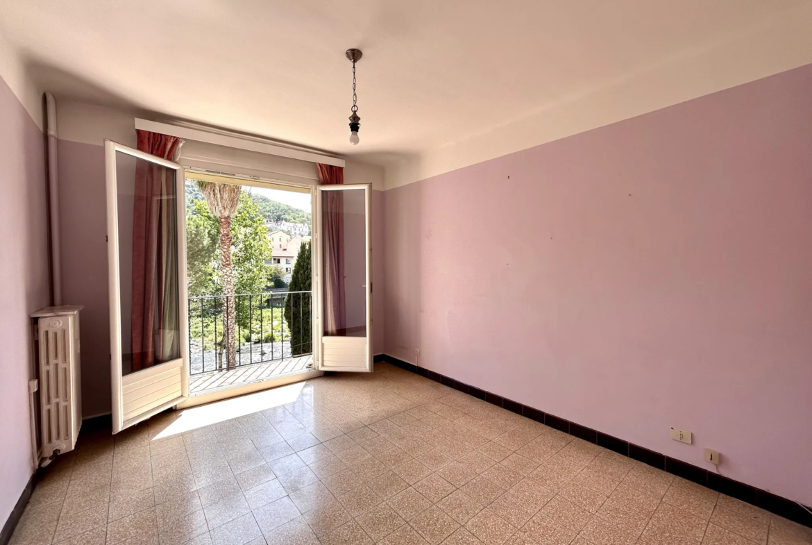 Charmant Appartement F2 avec Balcon à Amélie-les-Bains 