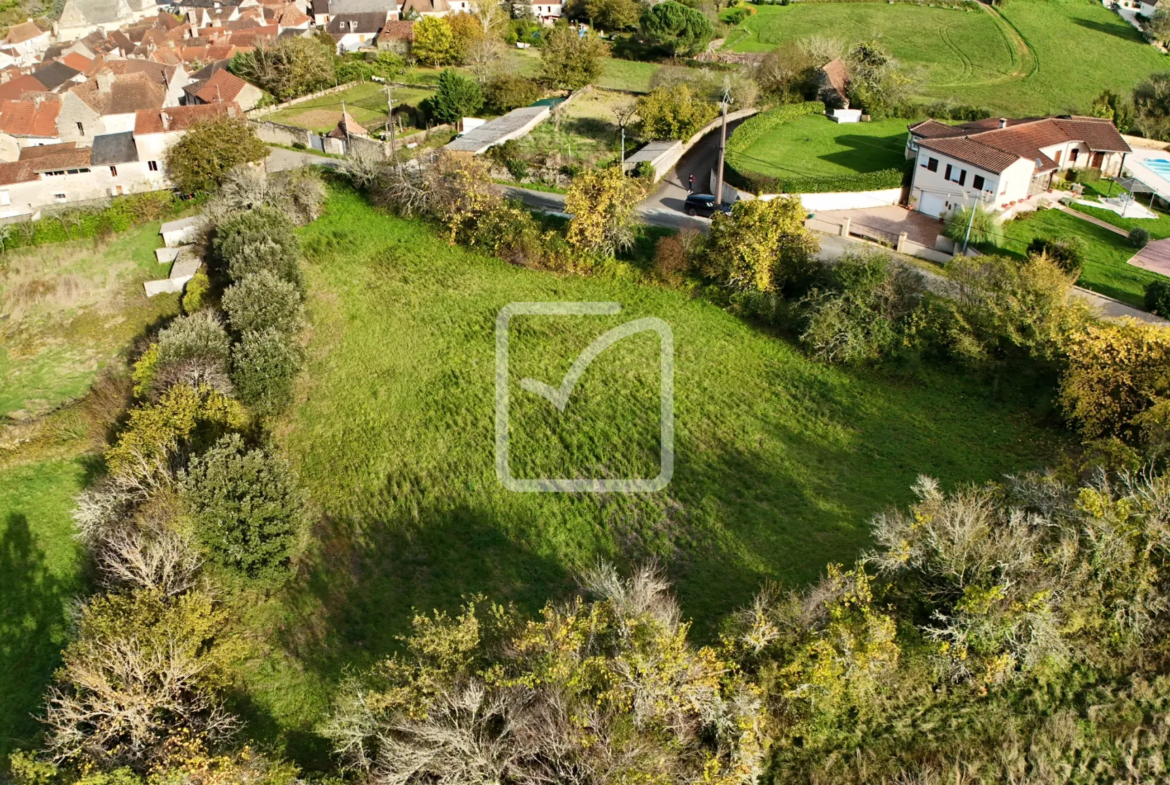 Terrain constructible de 2927 m² à Salviac avec commodités à proximité 