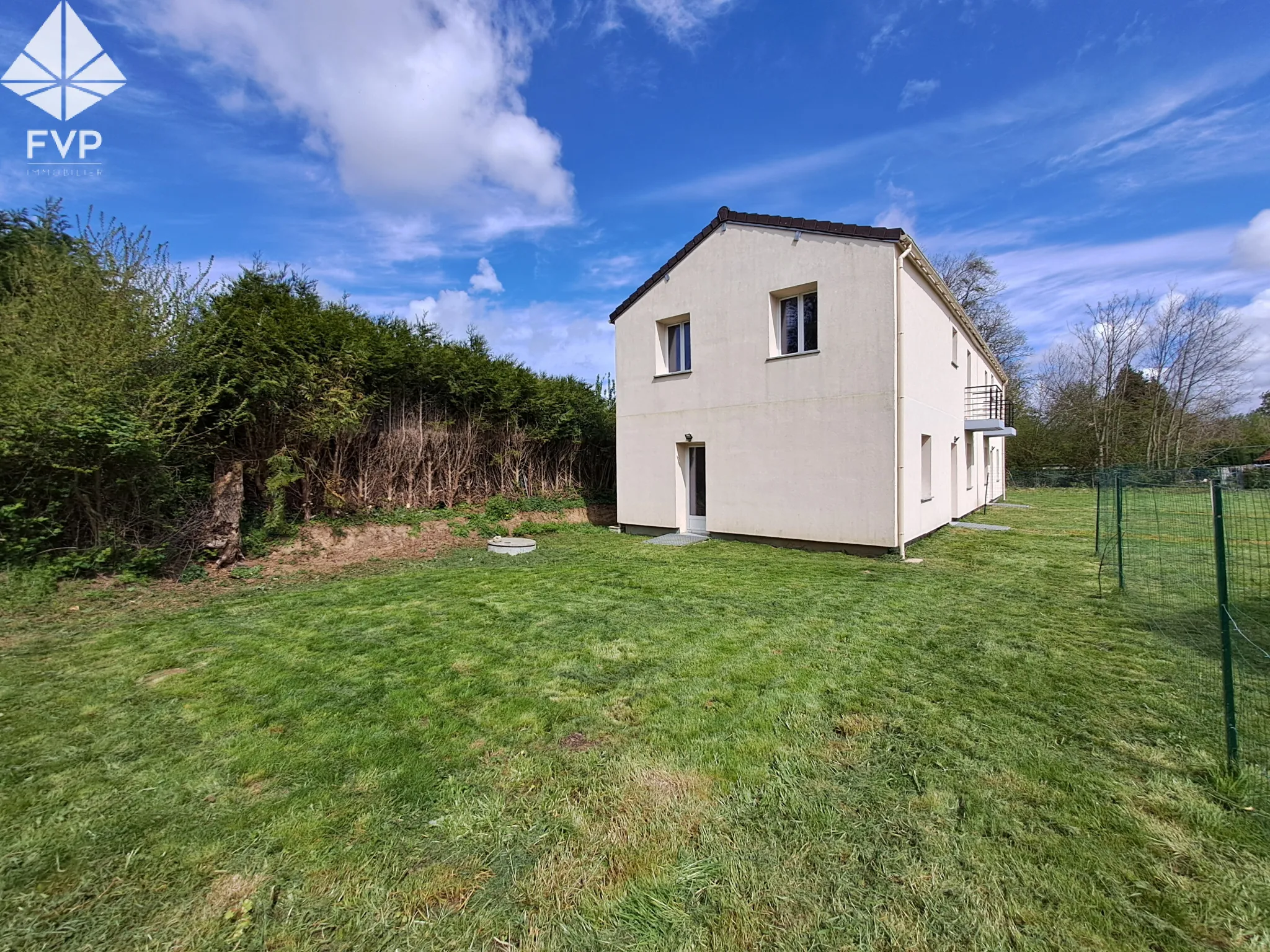 À vendre : Maison 5 chambres - 104 m² - Terrain 350 m² 