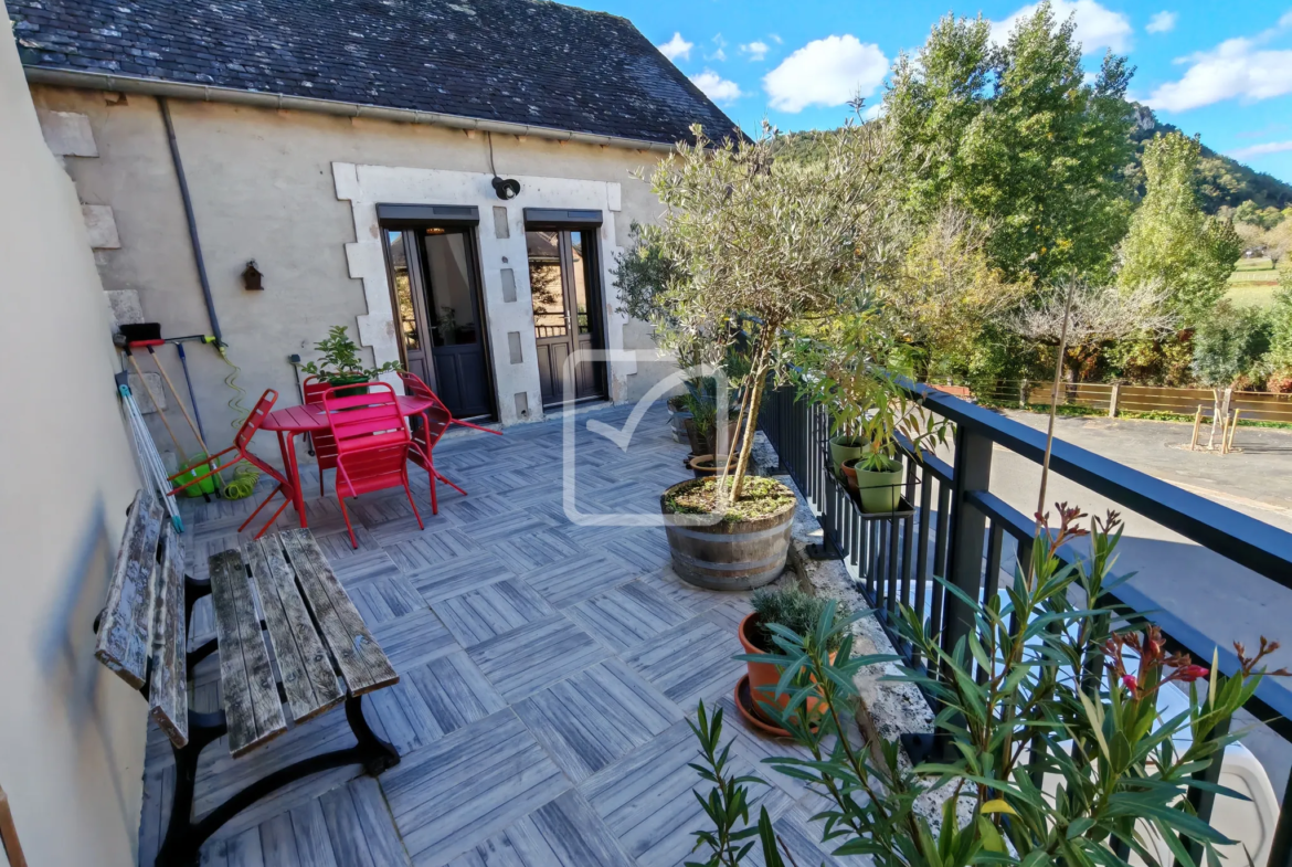 Maison de village restaurée à Condat-sur-Vezere 