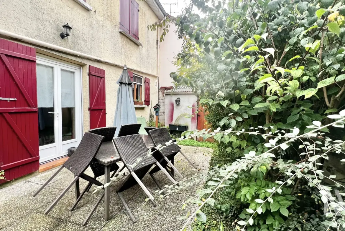 Découvrez cette maison de ville de 100 m² à Sainte-Savine 