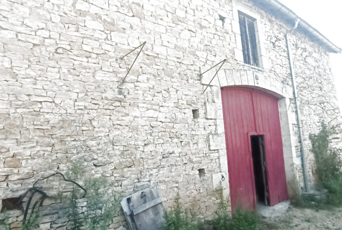 Maison de village avec atelier et grange à Ste Orse 