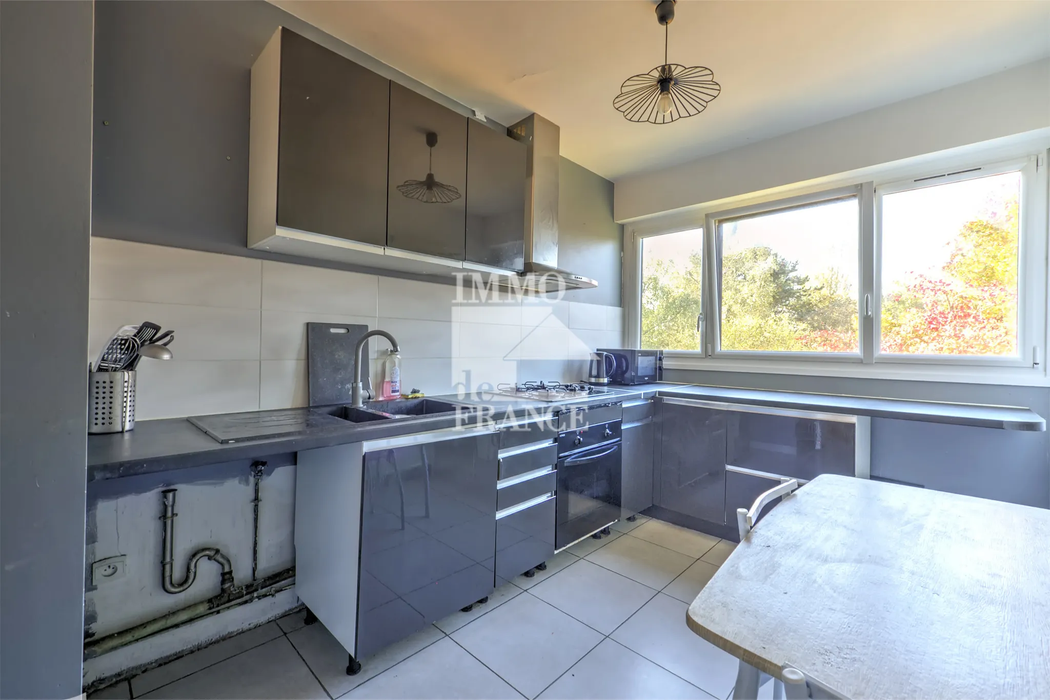 À vendre : Appartement de 82,62 m² avec 4 chambres à Pontoise 