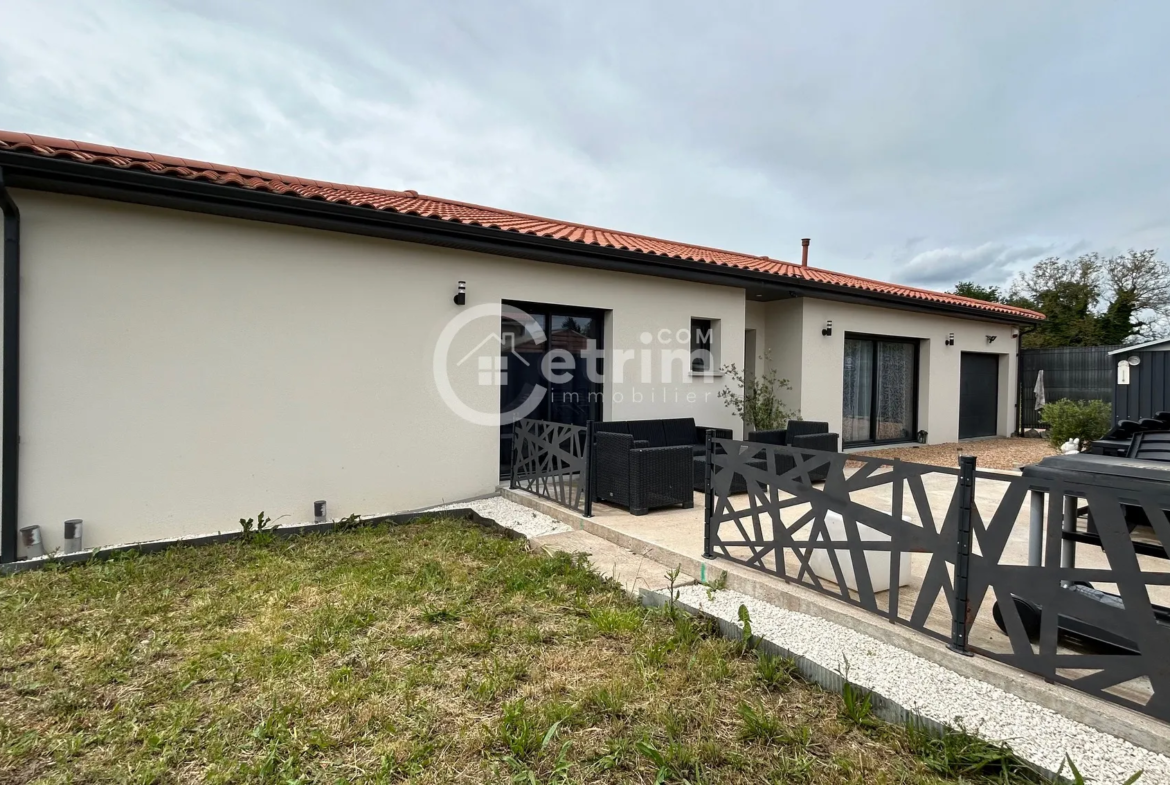 Maison contemporaine avec garage et jardin à Lezoux 