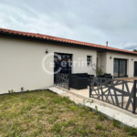 Maison contemporaine avec garage et jardin à Lezoux